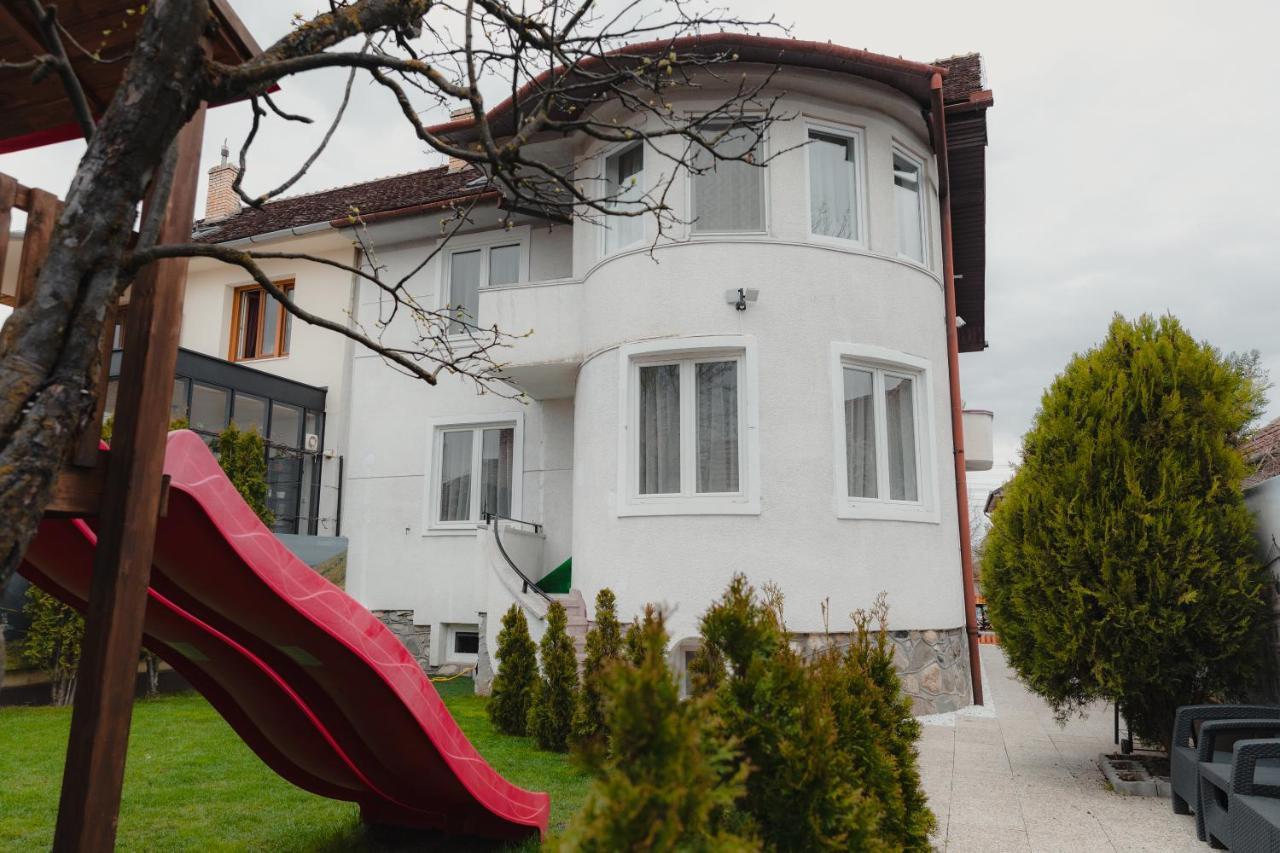 Family Fewo Sibiu Exterior foto